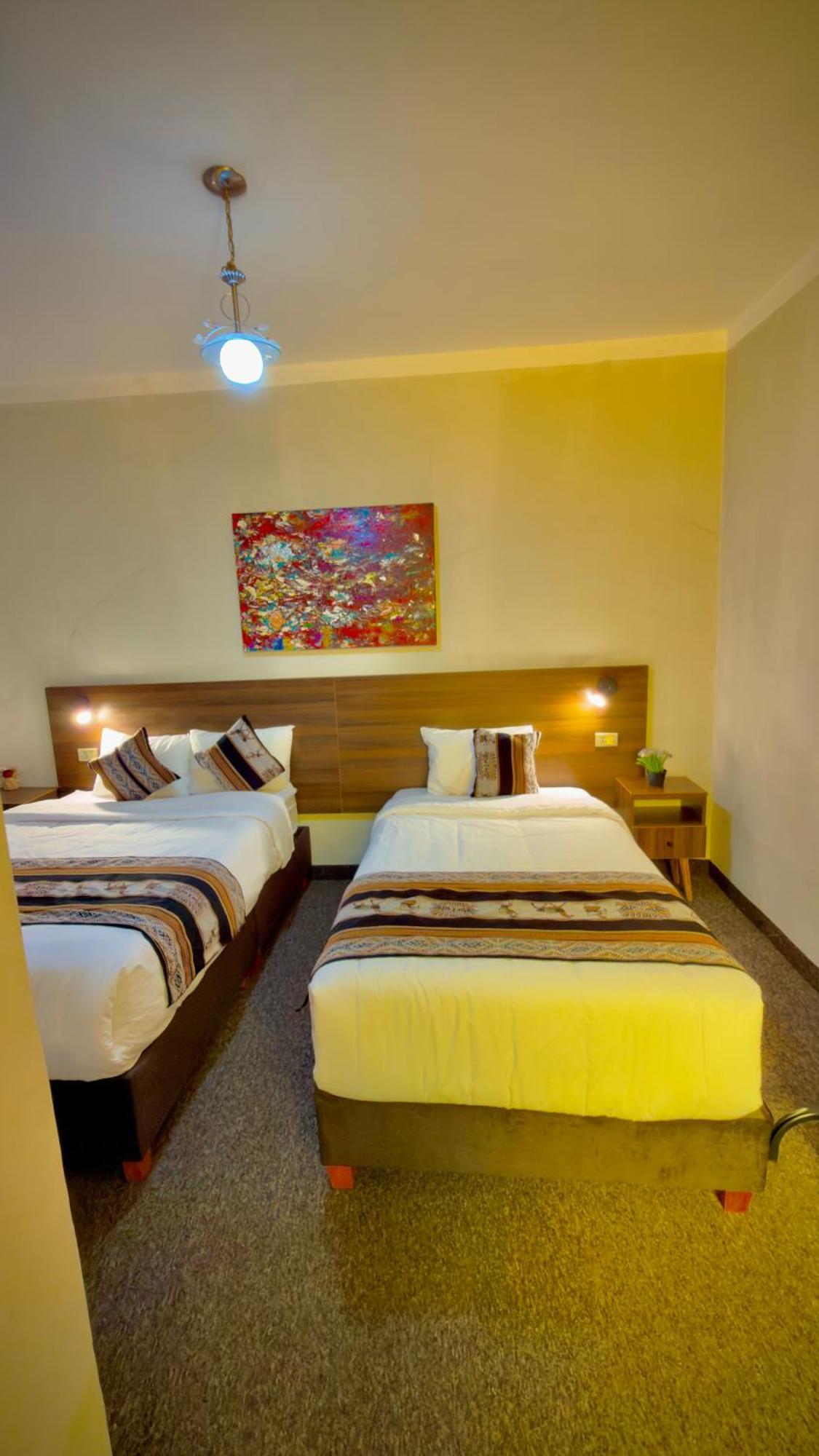 Quarto com 2 Camas de Solteiro
